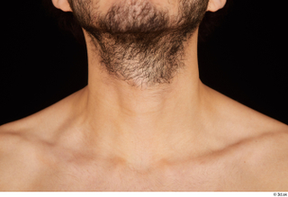 Pablo bearded neck 0002.jpg